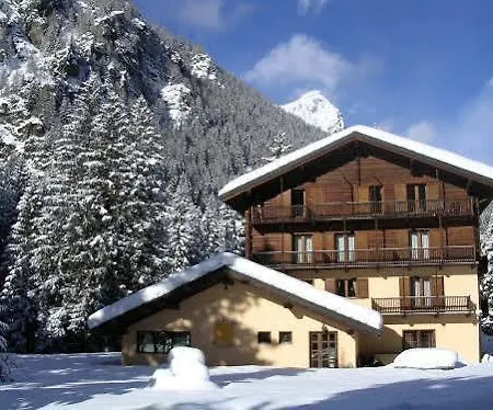 Charmant Petit Hotel Frachey