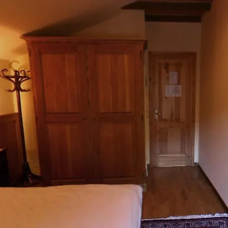 Charmant Petit Hotel 3*