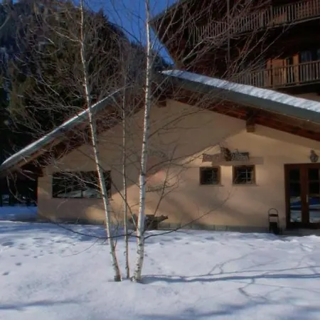 Charmant Petit Hotel